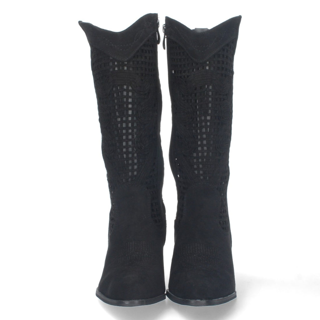Botas con Tacón y Calados Decorativos - Negro
