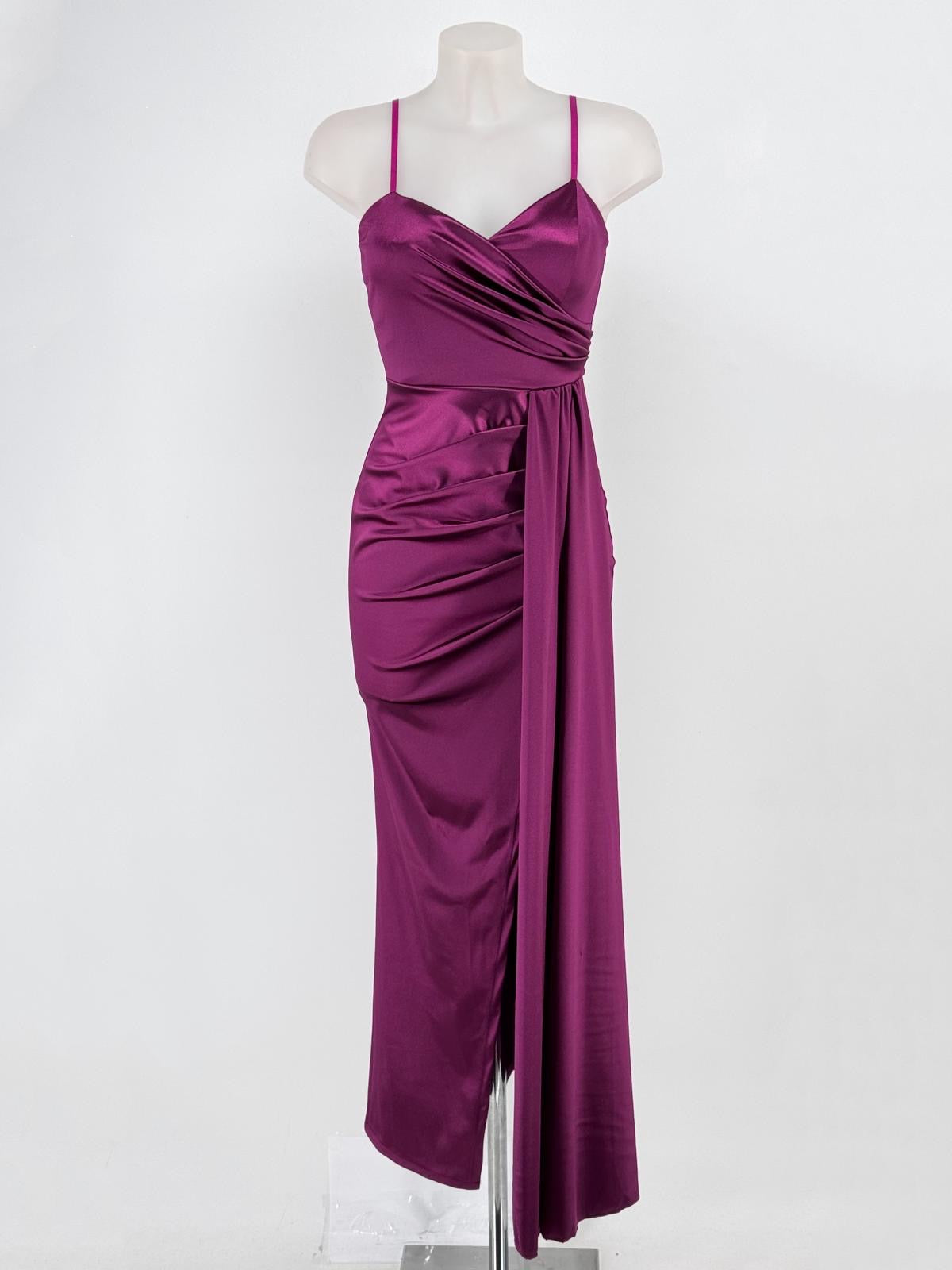 Vestido cereza Satinado con Tirantes - Elegancia Atemporal