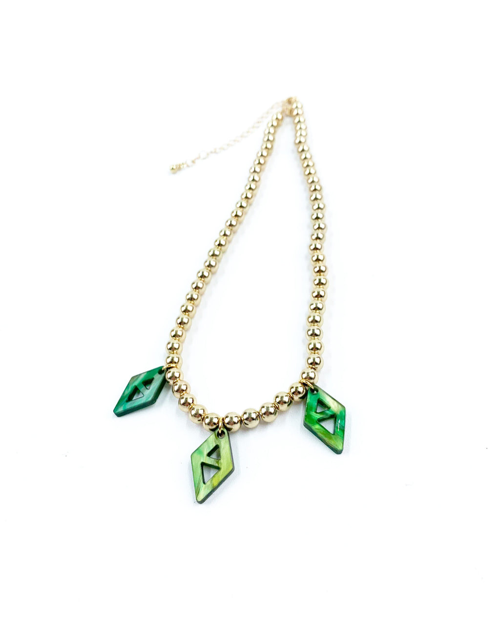 Collar elegante de cuentas doradas para mujer