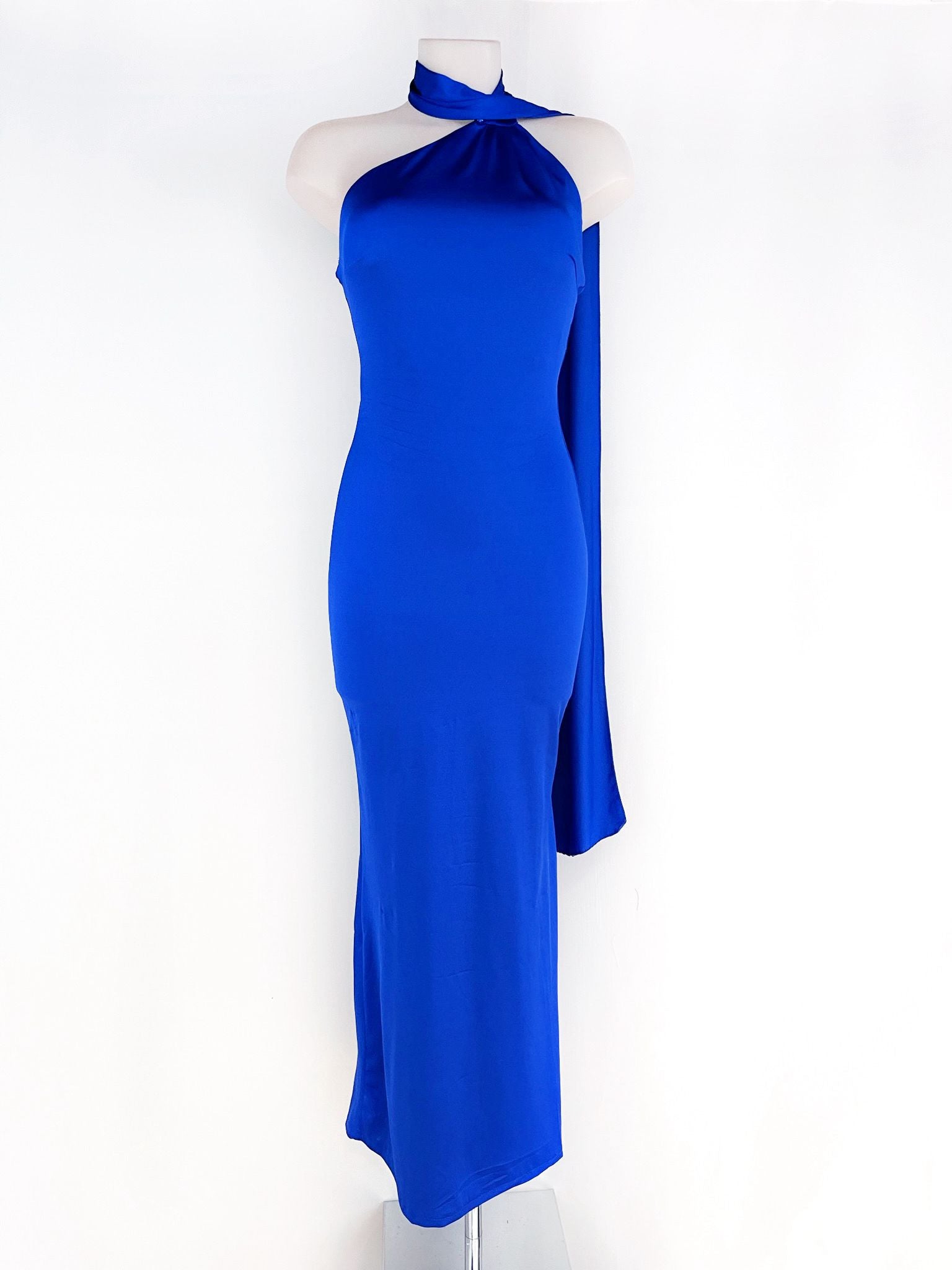 Vestido Azul Klein Halter - Elegancia Mediterránea