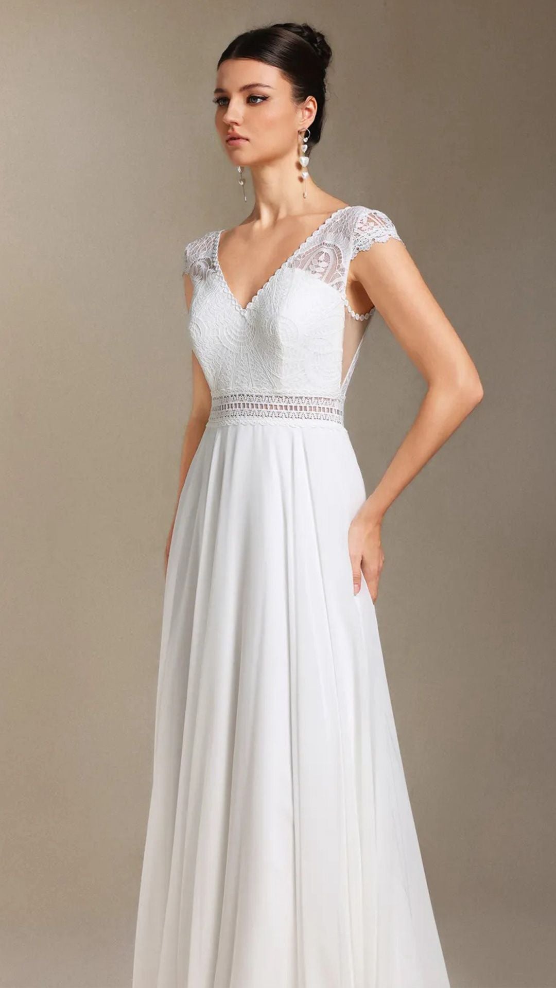 Vestido de Novia Boho Chic con Encaje y Escote en V- EXCLUSIVO ONLINE