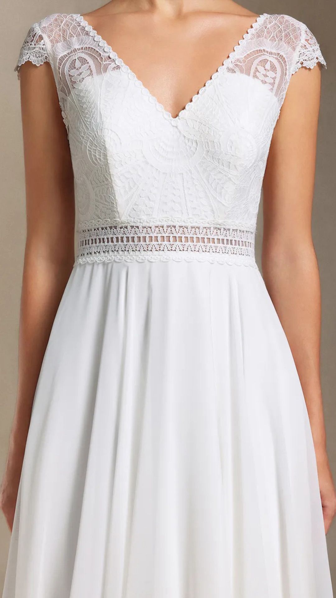 Vestido de Novia Boho Chic con Encaje y Escote en V- EXCLUSIVO ONLINE