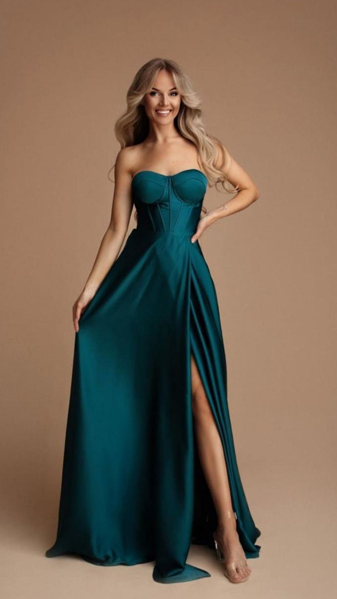 Vestido Corset Satén Verde Esmeralda | Largo con Abertura- Exclusivo Online
