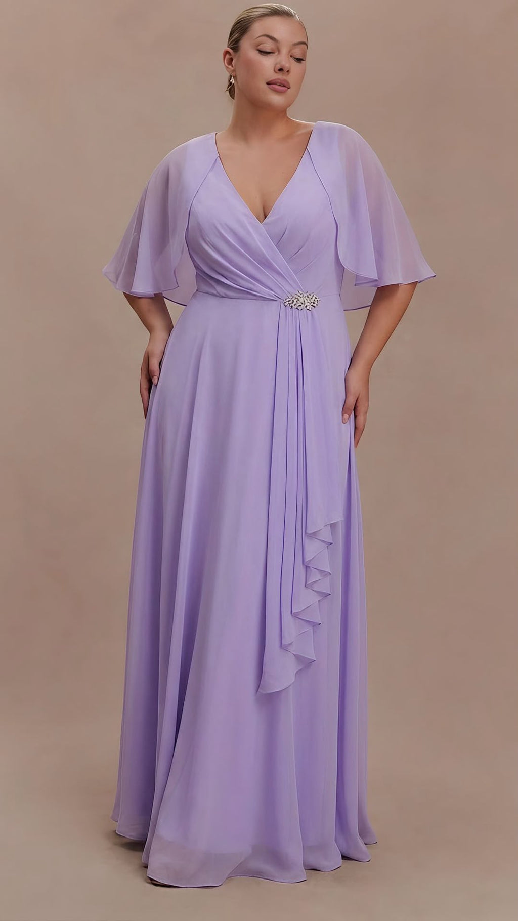 Vestido Largo Blanco Escote V con Capa y Broche Joya | Talla Única 42-50