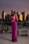 Vestido Fucsia Satinado Halter con Nudo - Glamour Absoluto