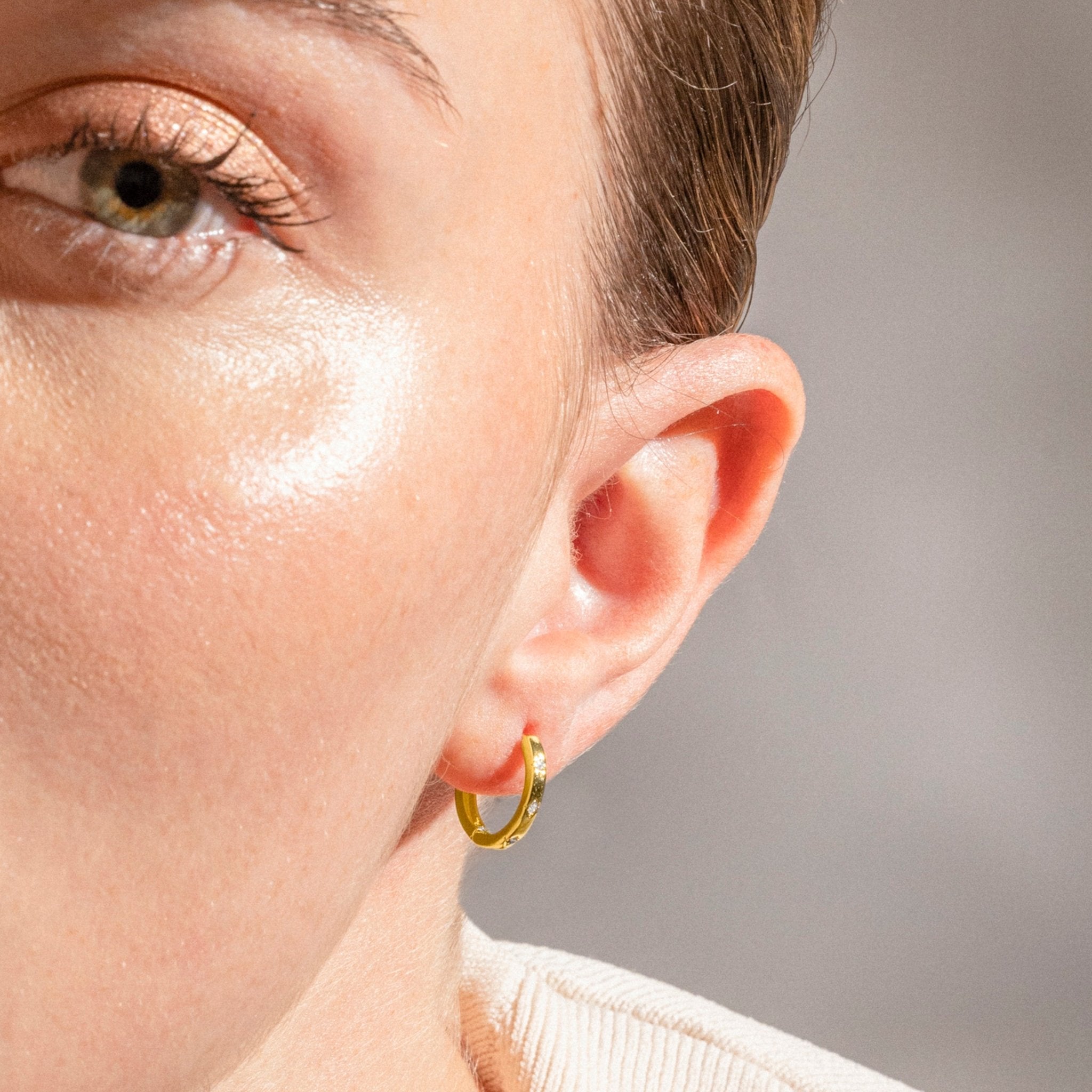 Pendientes acabado oro amarillo 18k